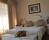 Luxury Double Room - Lionsrock  Game Lodge
