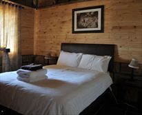 Chalet - Bedroom - Lionsrock  Game Lodge