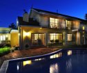 A Summer Place Boutique Guest House, Universitas Accommodation