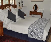 Sunbird - Bedroom - Crane's Nest Guest House