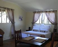 Cottage sleeping area - Bee Tree Cottage