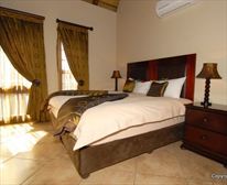 Picture 8/12 - Isiphiwo Guest House 