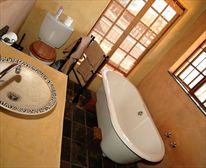  - Mangwa Valley Game Lodge 