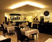  - Three Oaks and an Aloe Boutique Hotel