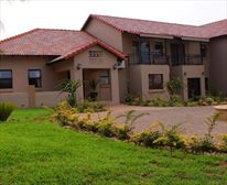  - Three Oaks and an Aloe Boutique Hotel