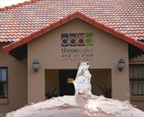  - Three Oaks and an Aloe Boutique Hotel