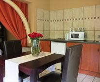 Elephant Suite - Dinkwe Guest House