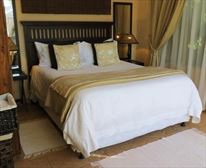 Private pool for Leopard Suite - Dinkwe Guest House