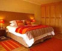 Lodge Suite 3 view of lounge area - Country Park