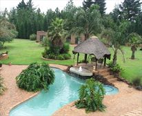 Pool from top. - Eden Guest Lodge
