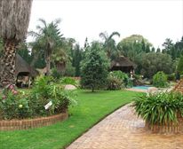 Garden. - Eden Guest Lodge