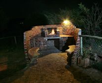 Braai facilities. - Stone Hill 