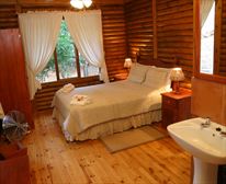 Bedroom - Waterfall Safari Lodge 