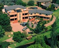 Main building - Crocodile Lodge