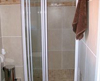 Caravans Bathroom. - El Gran Chaparral Guest House
