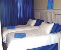 Zorba The Greek Room. - El Gran Chaparral Guest House