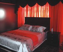 Moulin Rouge Bedroom. - El Gran Chaparral Guest House