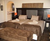 African Family Room (double). - El Gran Chaparral Guest House