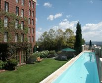 - The Grace in Rosebank