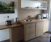 Suite 3 - bathroom - Shrublands Suites